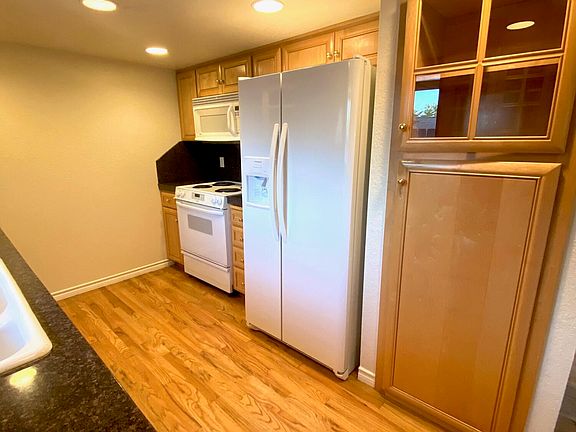 5th image of 300 Shafer Ln APT B2