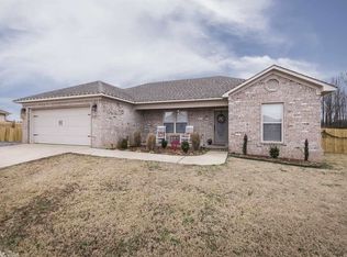 203 Gunsmoke Ln, Austin, AR 72007