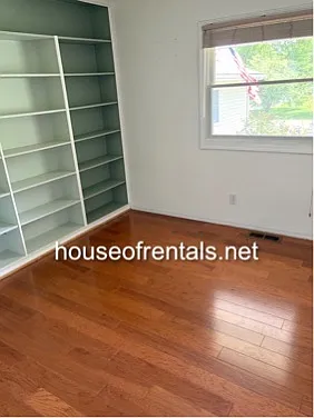 1004 Mockingbird Ln — Photo 10