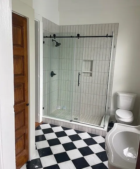 718 E Henry St — Photo 12
