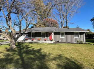 3048 Mayfield St, Pt Huron, MI 48060