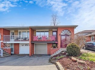 733 Consort Cres, Mississauga, ON L5C 1J8