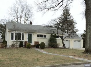 14 Marion Ct, Ho Ho Kus, NJ 07423