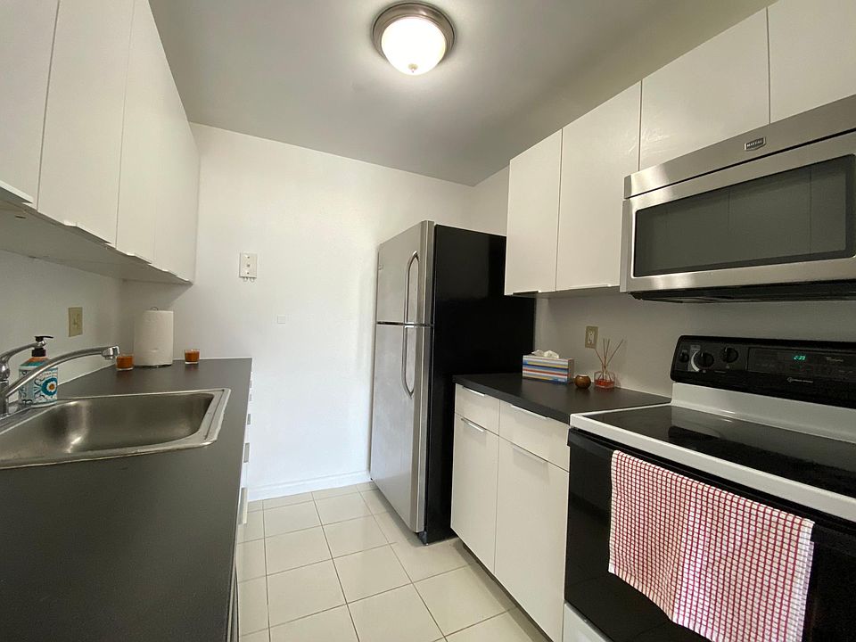 1st image of 2020 NE 135th St APT 202