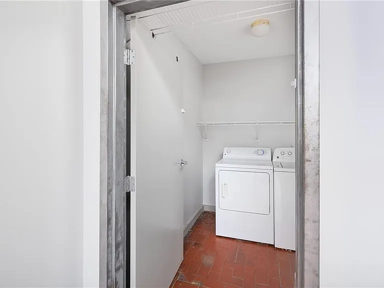 881 Memorial Dr SE #206 — Photo 11