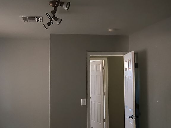 5th image of 1883 E Calibera Ct