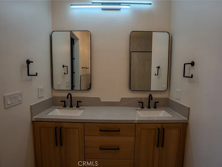 6237 Surfcove Cir — Photo 14