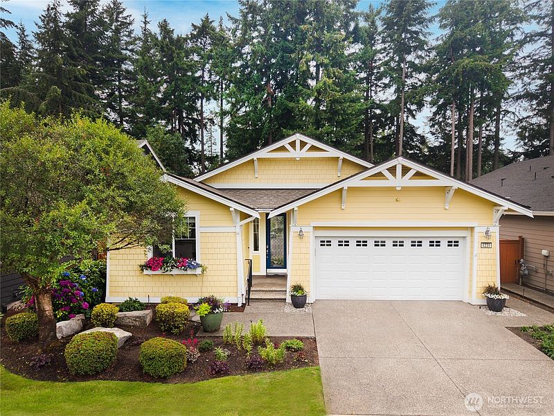 2nd image of 8239 Orcas Loop NE