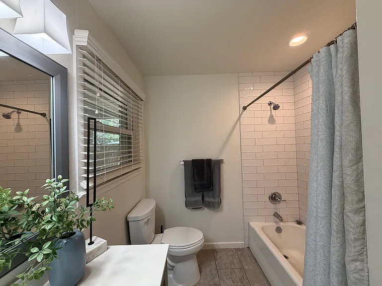 4308 47th St — Photo 24