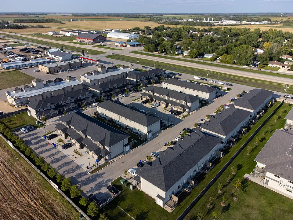 511 Meadowlark Blvd #38