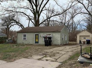 3537 SE Dupont Pl, Topeka, KS 66605