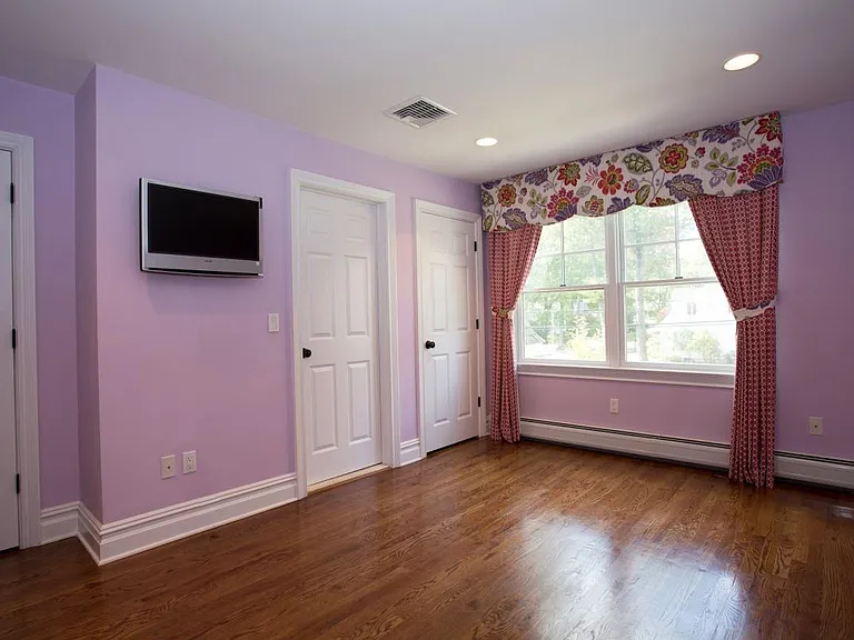 85 Everett St — Photo 23