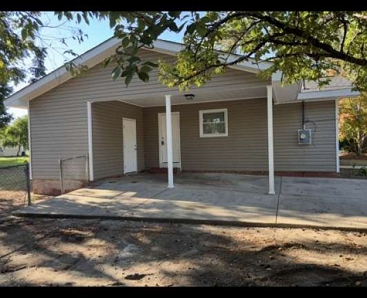3rd image of 654 Montclair Rd