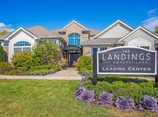 Landings at Amhurst Lake, Waukegan, IL 60085