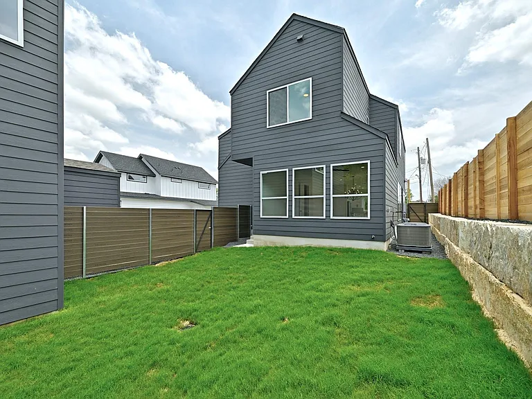 2308 Maxwell Ln #1 — Photo 19