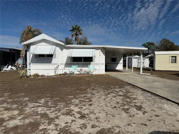 9514 Black Bear Dr, Weeki Wachee, FL 34613