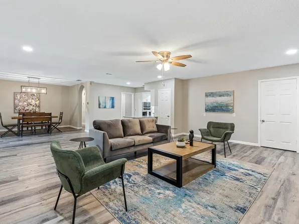 3315 Town Park Dr, Mesquite, TX 75150