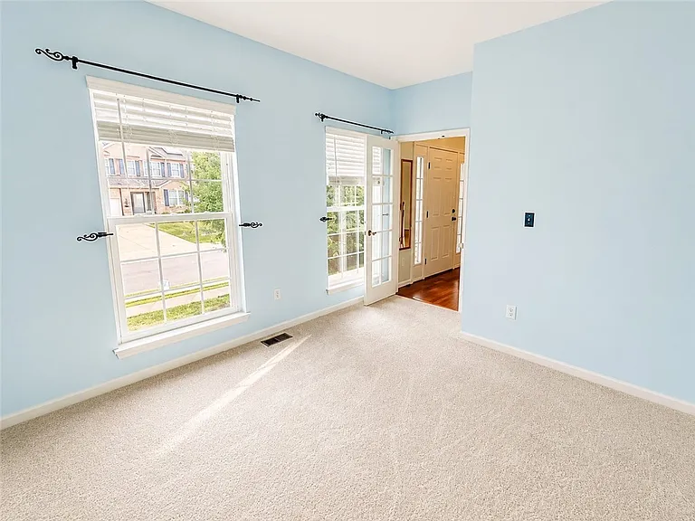 1619 Norman Dr — Photo 6