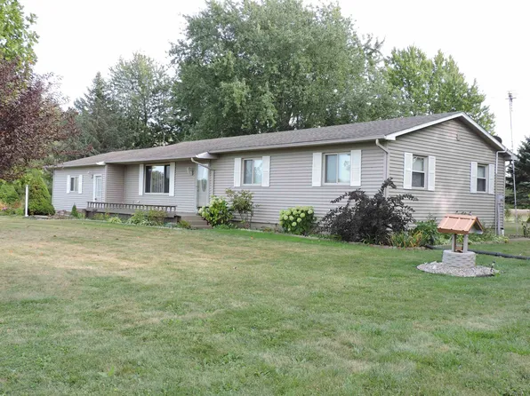 1504 E Newberg Rd, Pinconning, MI 48650