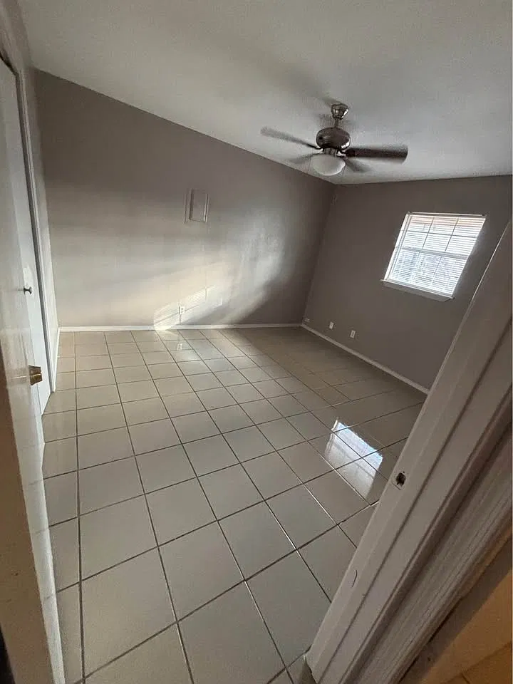 2 bed, 900 sqft, $995 — Photo 4