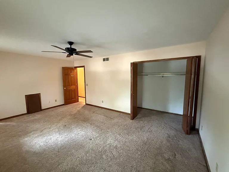4669 Pinehurst Dr — Photo 12