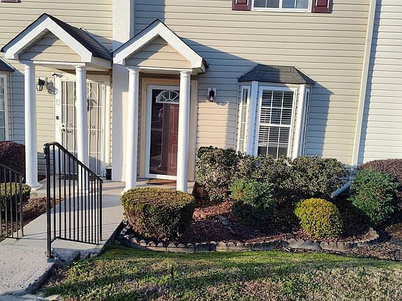 3rd image of 1625 Conley Rd APT 275