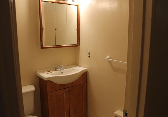 5th image of 10217 Avenue L #1