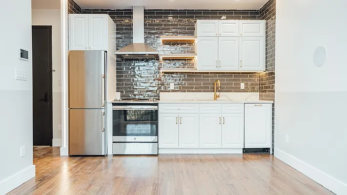 Rented by Nooklyn NYC LLC | media 12