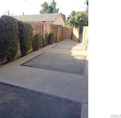 2nd image of 4257 Farquhar Ave