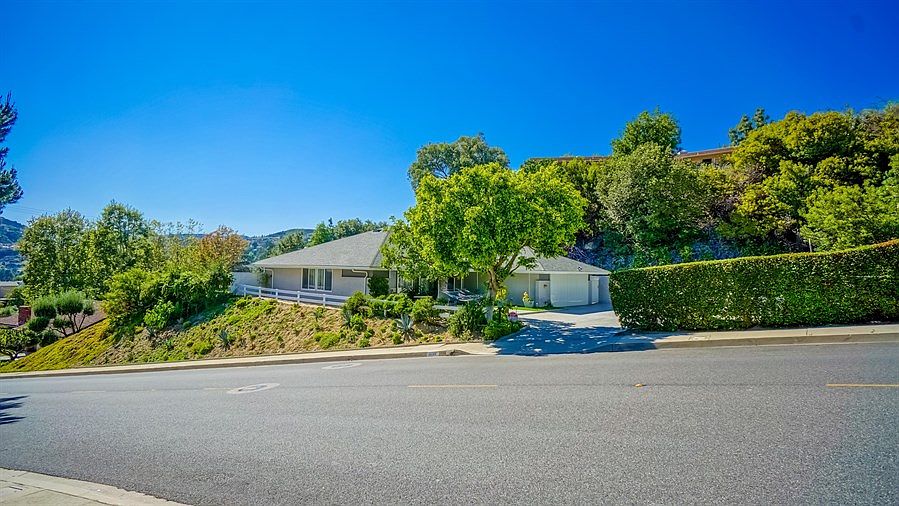1st image of 3725 San Augustine Dr