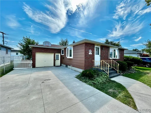 55 Barnabas Dr, Depew, NY 14043