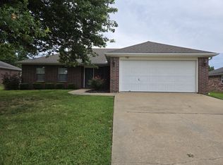 710 Cass Rd, Centerton, AR 72719