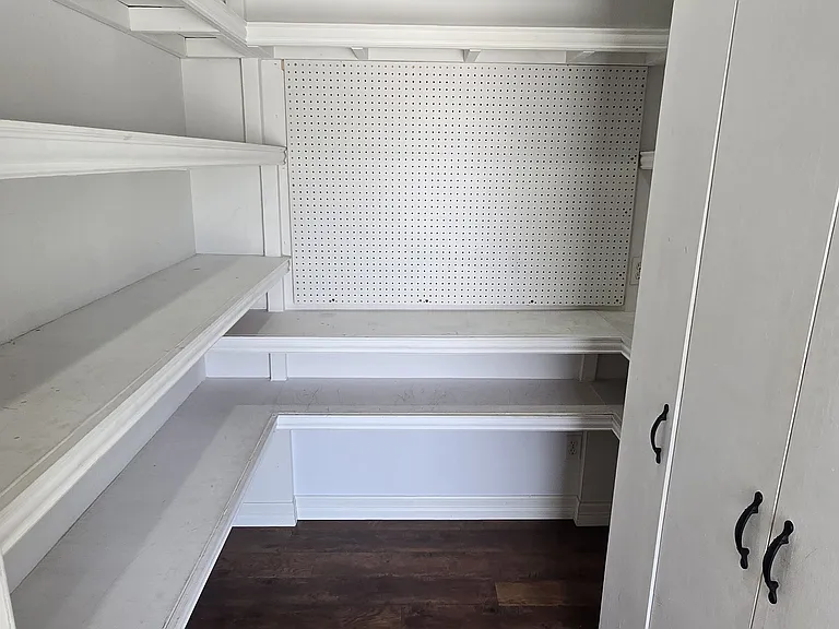 414 Manor Ave — Photo 19