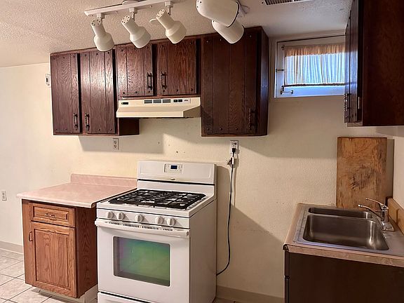 4th image of 1110-1112 E 6th St #1110A