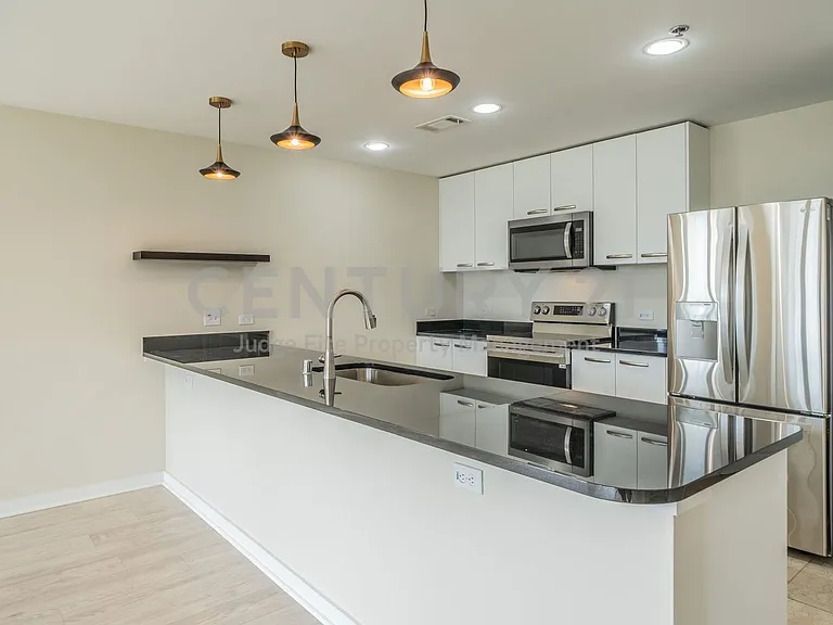 1200 Main St #506 — Photo 16