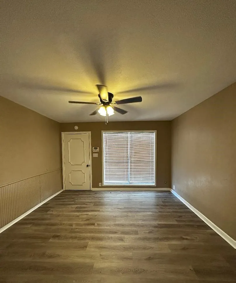 3 bed, 1116 sqft, $1,100 — Photo 2