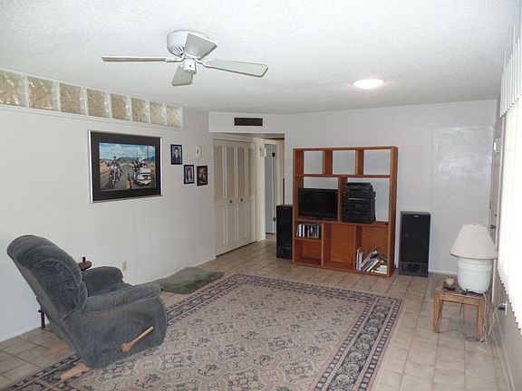 2nd image of 3722 W Port Royale Ln