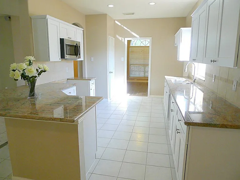 20703 Whitevine Way — Photo 7