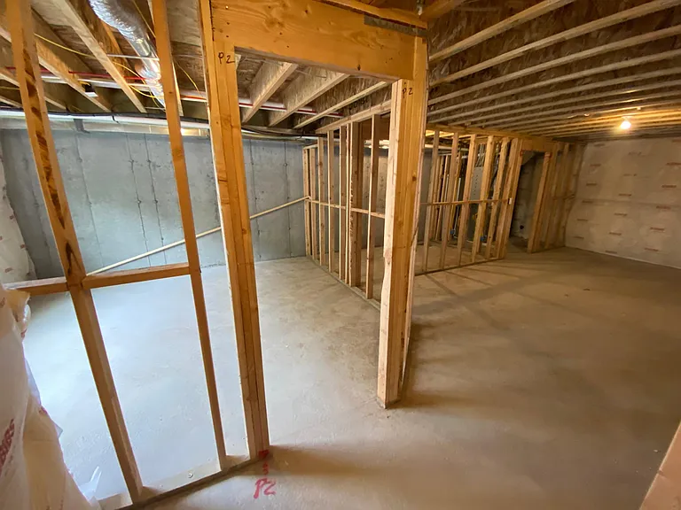 407 N 360 W — Photo 21