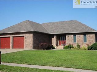1623 Essex Dr, Warrensburg, MO 64093
