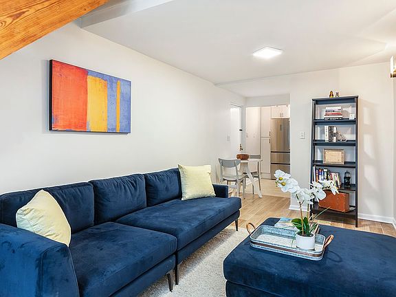 3rd image of 124 W 109th St APT 1A