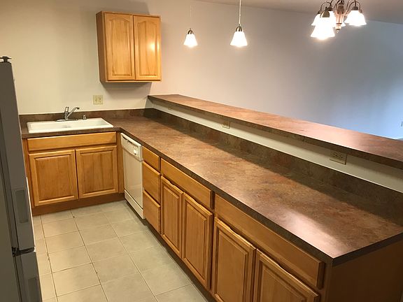 4th image of 4220 S 164th St Unit 3C