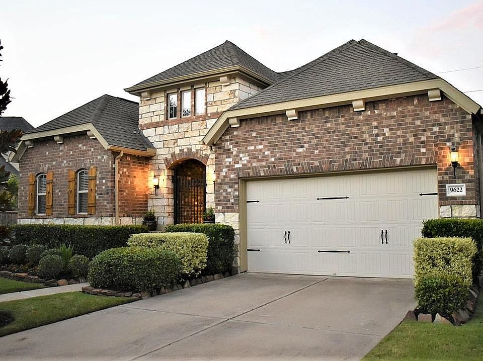 1st image of 9622 Sapphire Hill Ln