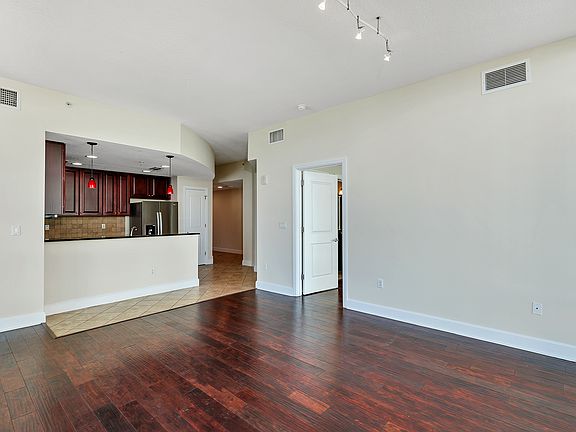 4th image of 101 S Eola Dr Unit 821