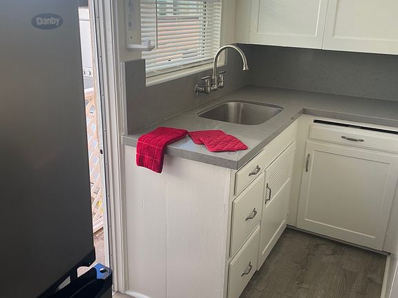 2nd image of 4447 Florida St