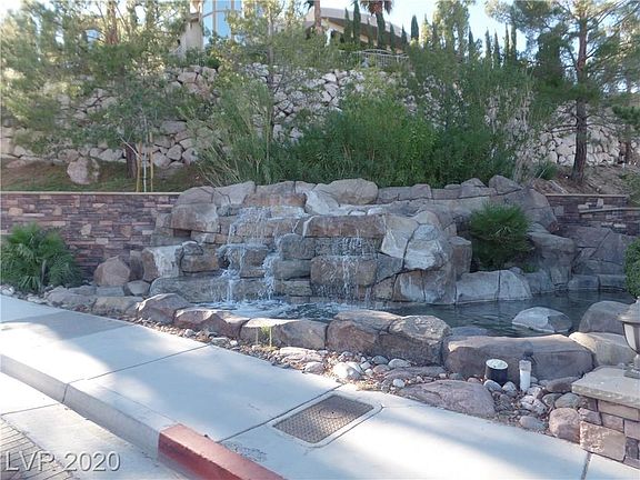 5th image of 626 Granada Dr