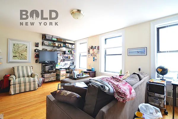 Rented by Bold New York | media 17