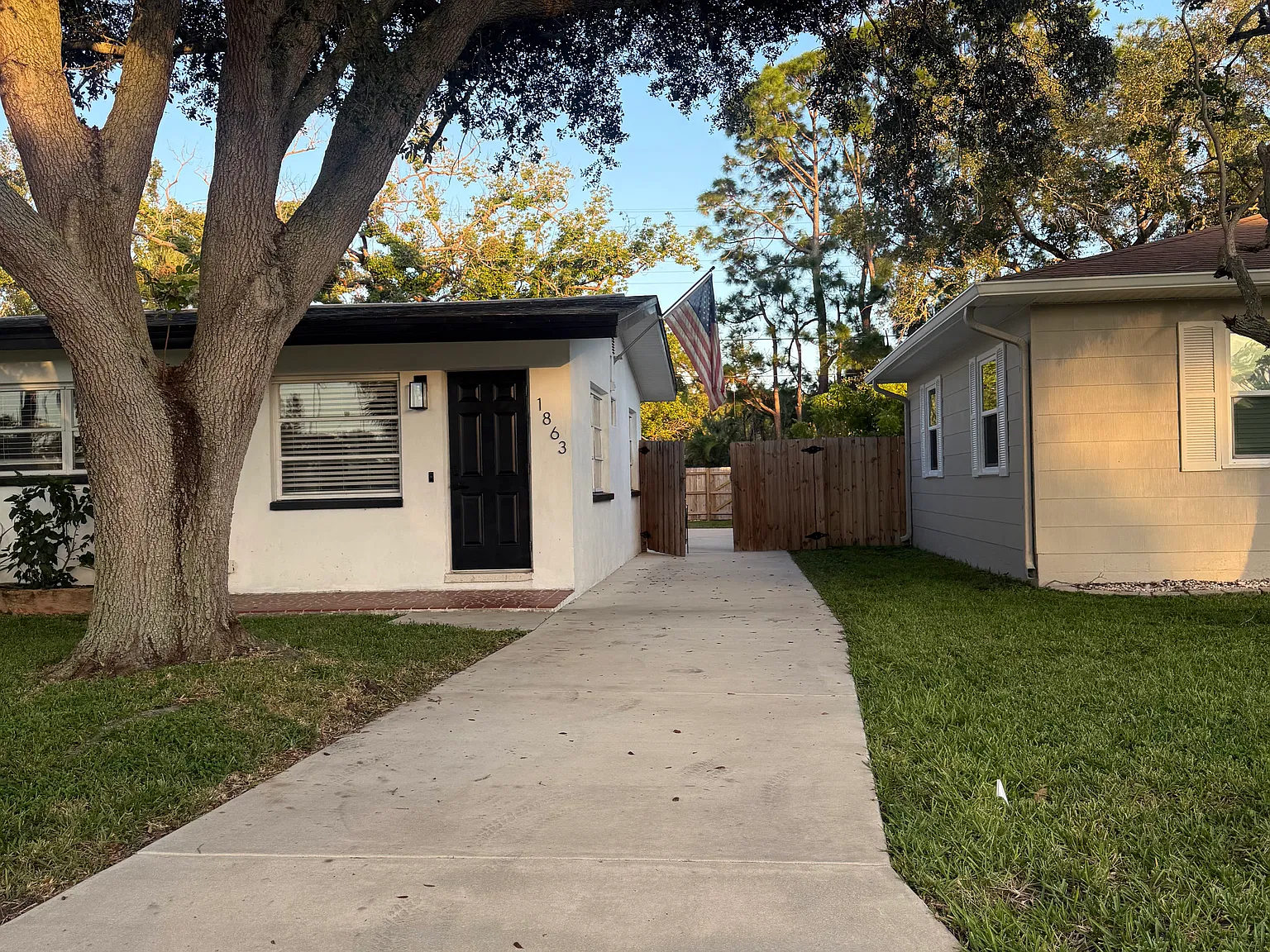 2 bed, 650 sqft, $2,350 — Photo 1