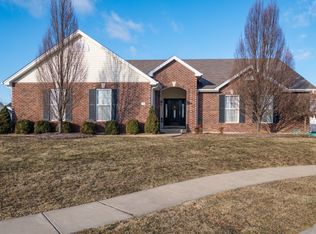 11 Crystal Stream Ct, Wentzville, MO 63385