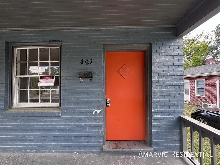 407 Dexter St — Photo 11